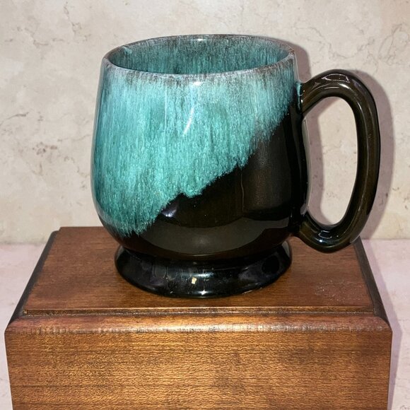 1970’s Canuck Pottery Evangeline Series Green On Black Drip Glaze Mug 8 fl oz - Picture 4 of 12